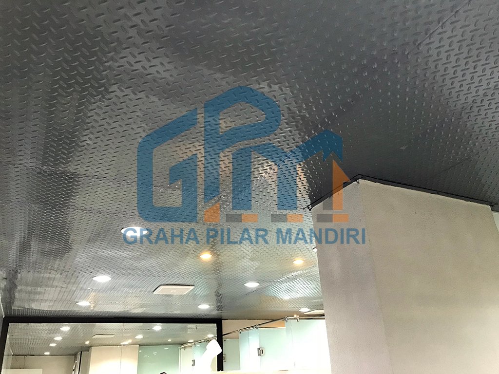 Pekerjaan Plafon Plat Besi.