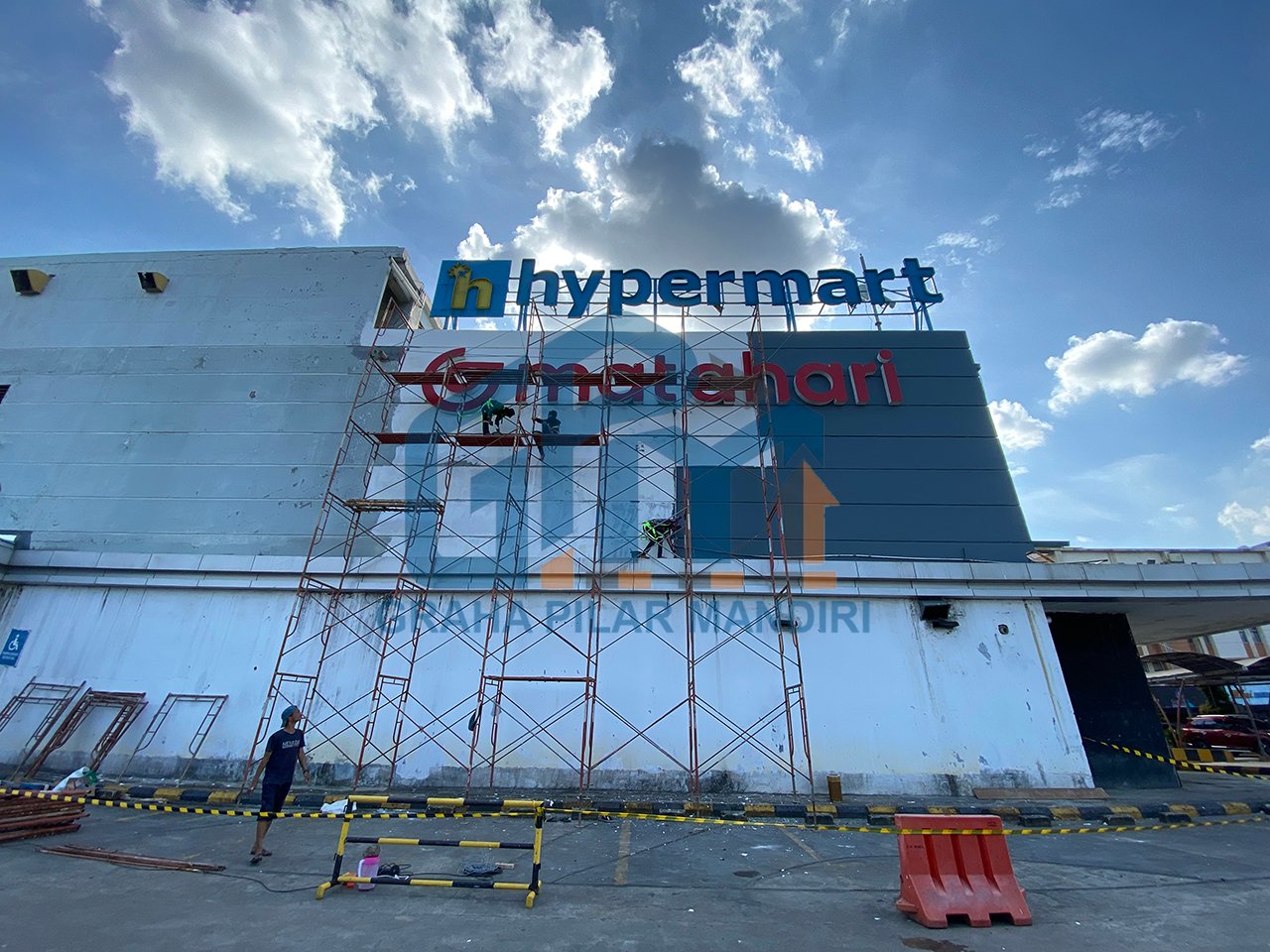 Pengecatan Exterior.